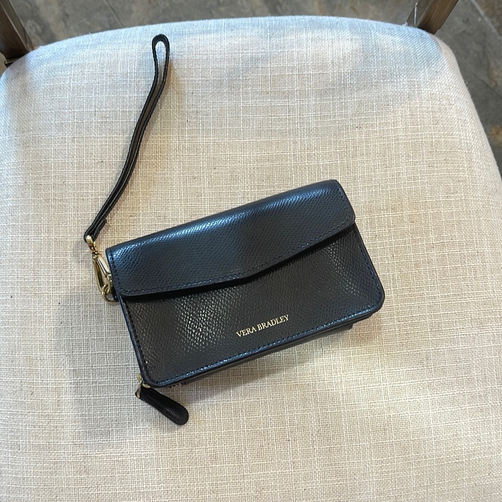 EUC VERA BRADLEY small leather like black wristlet